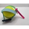 Portapallina verde acqua con etichetta rosa fluo con pallina da tennis al suo interno